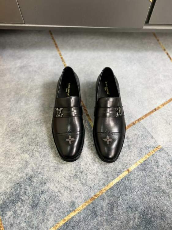 Picture of Louis Vuitton Shoes _SKULVsz38-45mnf010314013